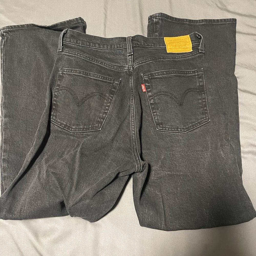 levis - Picture 2 of 2